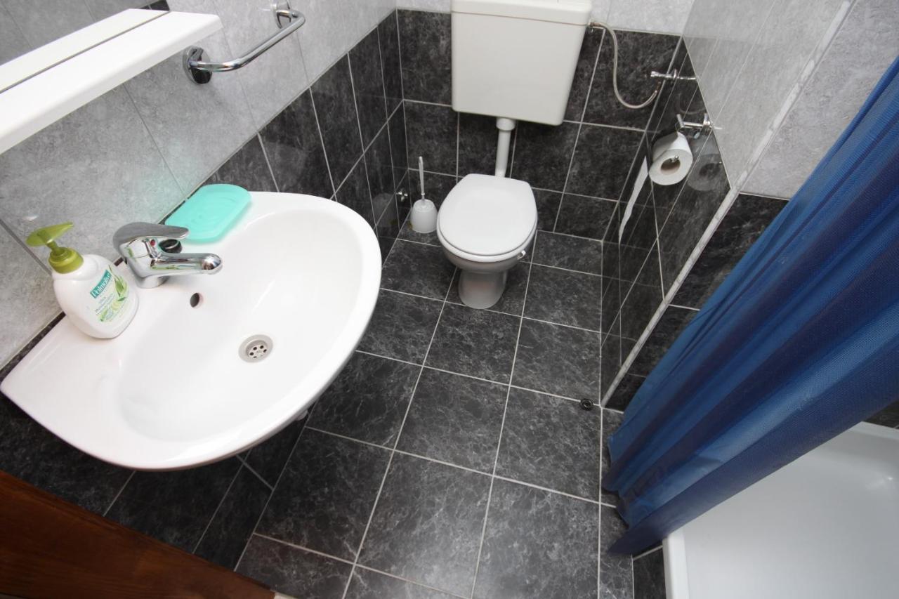 Apartments And Rooms With Parking Space Gradac, Makarska - 6819 Gradac  Exteriör bild